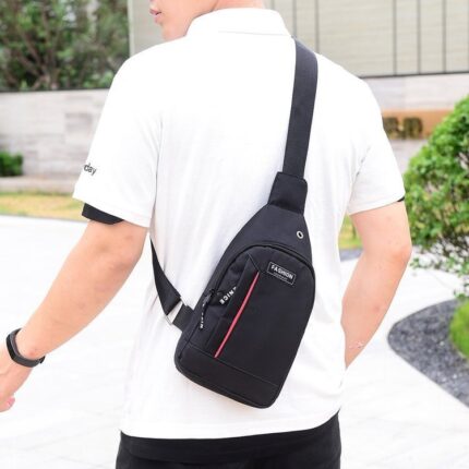 Bolso de pecho de nailon con cremallera y diseño de gran tamaño