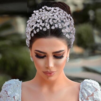 Diadema de espiral para novia hecha a mano