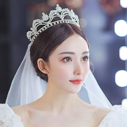 Diadema de aleación con cristales y diamantes de imitación