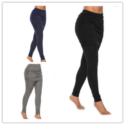 Leggings con falda lateral plisada efecto dos piezas