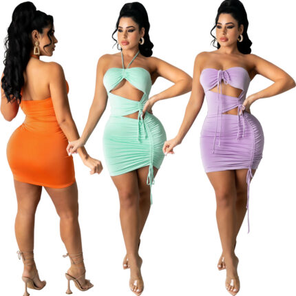 Vestido ajustado a la cadera con escote envolvente y cuello atado
